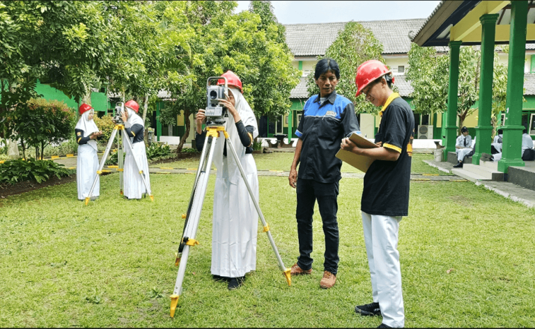 UJI SERTIFIKASI BERSAMA BALAI JASA KONSTRUKSI WILAYAH IV SURABAYA DI SMK NEGERI 1 SINGOSARI (5)