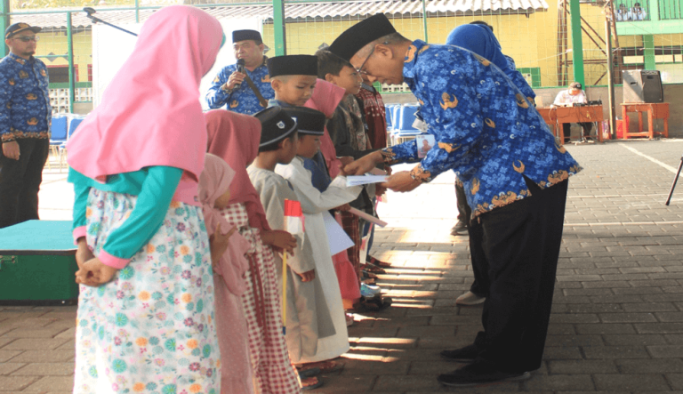 PELAKSANAAN MASA PERKENALAN LINGKUNGAN SEKOLAH (MPLS) PESERTA DIDIK BARU TAHUN PELAJARAN 20232024 (4)