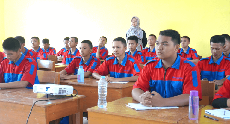 PEKAN BERBAGI MENGAJAR BERSAMA PT KOMATSU INDONESIA (3)