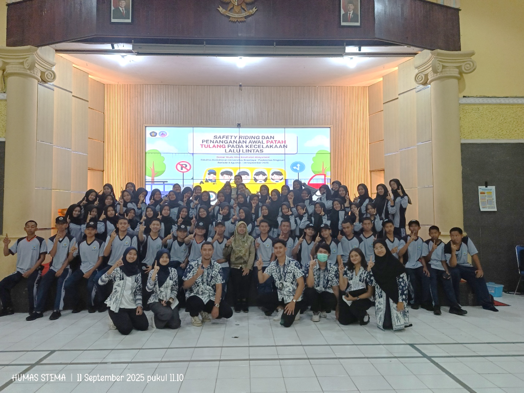 Kegiatan Pencegahan dan Manajemen Patah Tulang serta Safety Riding di SMKN 1 Singosari