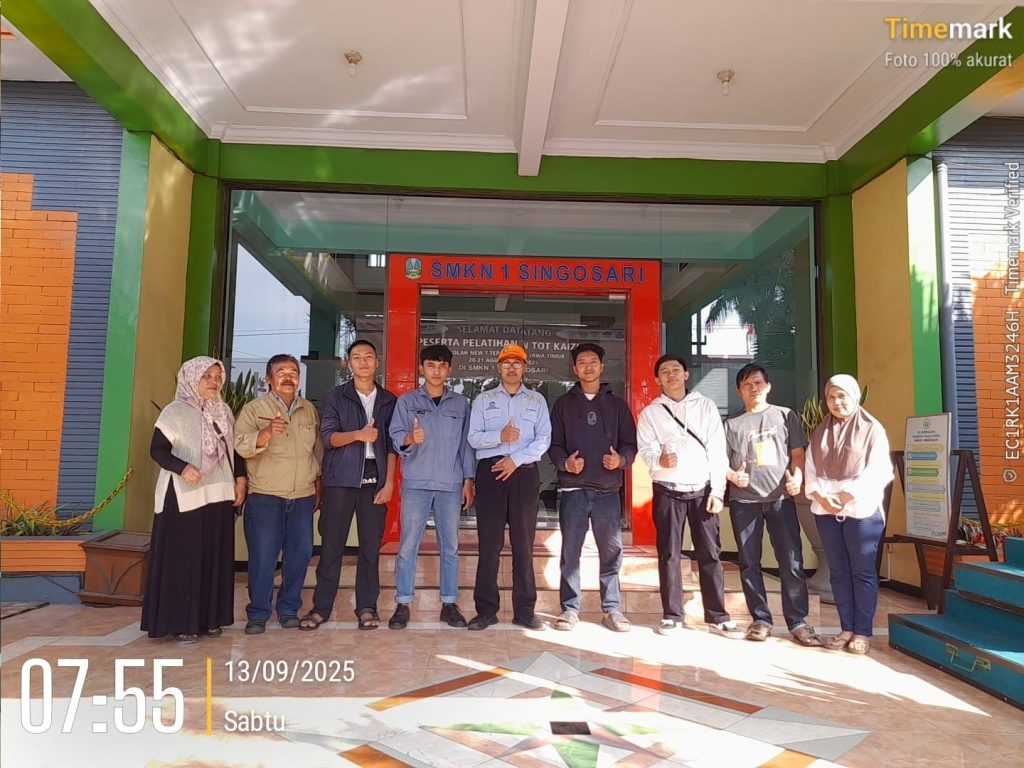 Keberangkatan Kerja Alumni SMKN 1 Singosari ke PT. Arista Pratama Jaya dan PT. Bumitama Gunajaya Agro